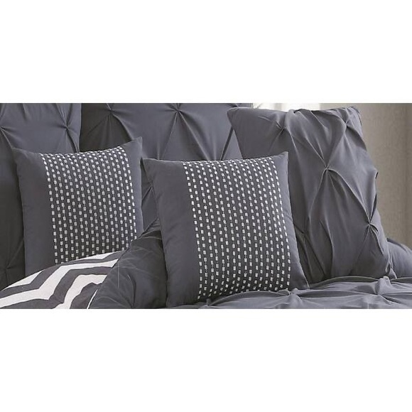 Avondale Manor King Reversible ComforterSet - Picture 4 of 9